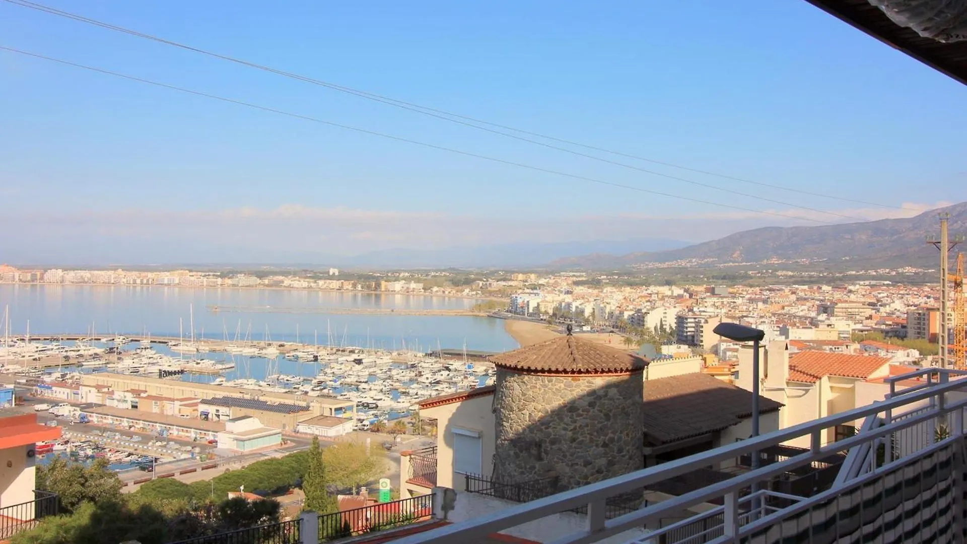 El Retiro A-5 - Apartamento Muy Agradable Con Vista Panoramica Al Puerto Y A La Bahia De Roses. - Es-228-94 罗萨斯